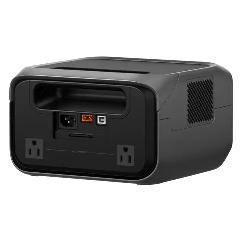 EcoFlow RIVER 3 Plus, vista trasera con tomas de CA